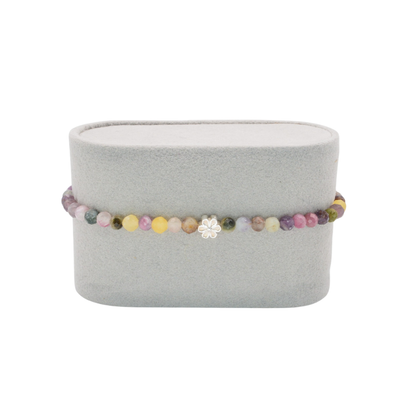 Edelsteinarmband „Bunter Turmalin & Blume silber“ (4mm Perlen) für Harmonie, Schutz & Lebensfreude