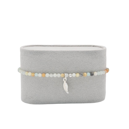 Edelsteinarmband „Amazonit & Feder silber“ (3mm Perlen, facettiert) für Gelassenheit, Leichtigkeit & Selbstvertrauen